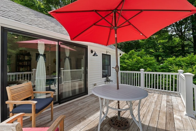 20 Meadow Woods Rd, Essex, CT 06426 - view of wooden deck