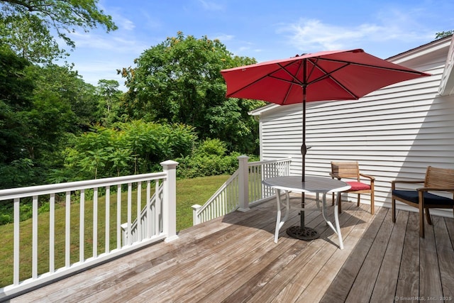 20 Meadow Woods Rd, Essex, CT 06426 - wooden terrace with a lawn