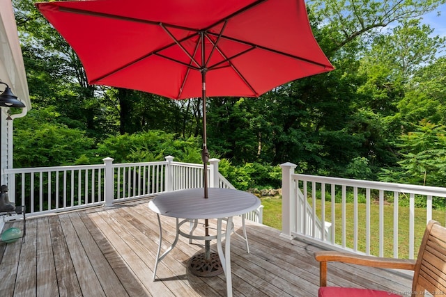 20 Meadow Woods Rd, Essex, CT 06426 - wooden terrace with a lawn
