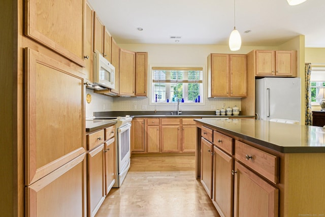 39 Bartlett Holw Unit 39, Middletown, CT 06457 - photo 7
