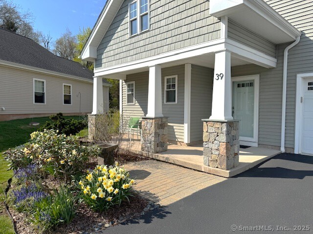 39 Bartlett Holw Unit 39, Middletown, CT 06457 - photo 32