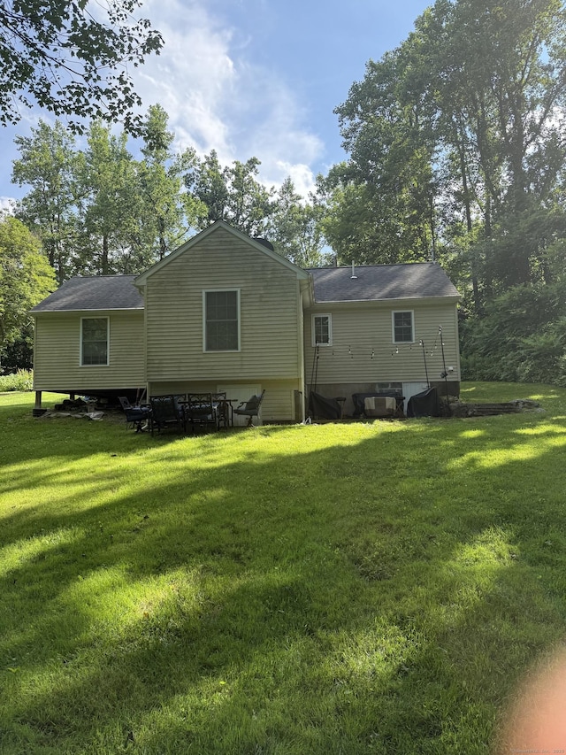 23 Merriman Ln, Prospect, CT 06712 - back of property featuring a yard