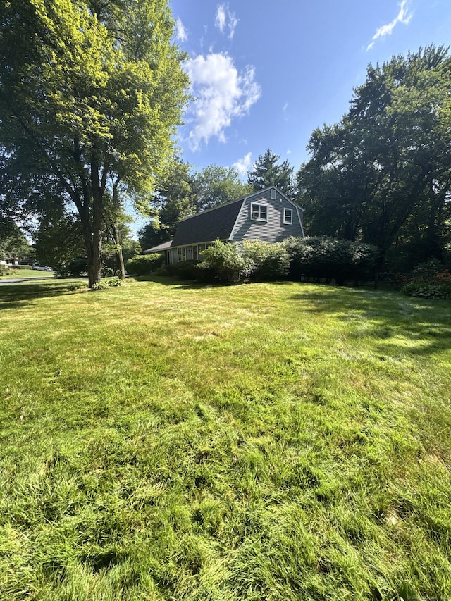 8 Juniper Rd, Windsor, CT 06095 - view of grassy yard