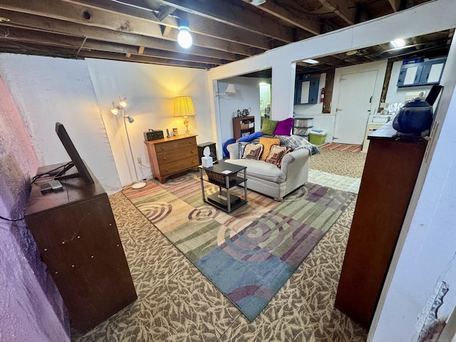 8 Juniper Rd, Windsor, CT 06095 - view of living area