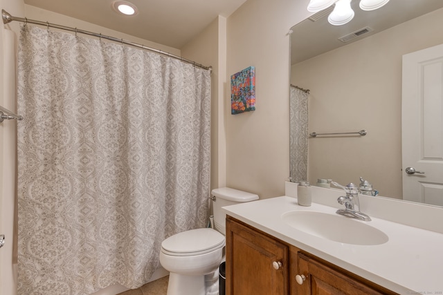 188 Sterling Dr Unit 188, Newington, CT 06111 - bathroom with vanity and curtained shower