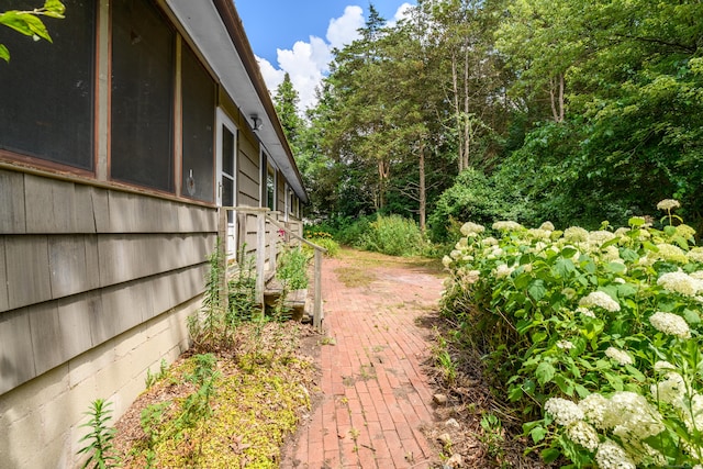 27 Tuttle Ct, Bethany, CT 06524 - view of yard with a patio area