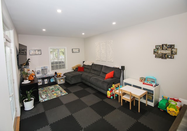 625 Lakeview Rd, Orange, CT 06477 - living room with recessed lighting and carpet floors