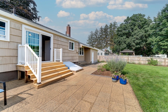 23 Sun St, Enfield, CT 06082 - view of patio with entry steps