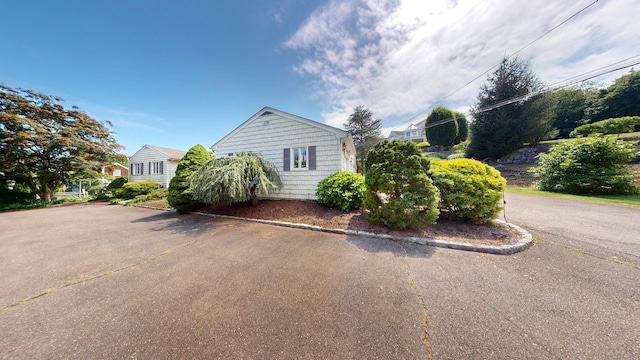 53 W Hill Cir, Stamford, CT 06902 - photo 5