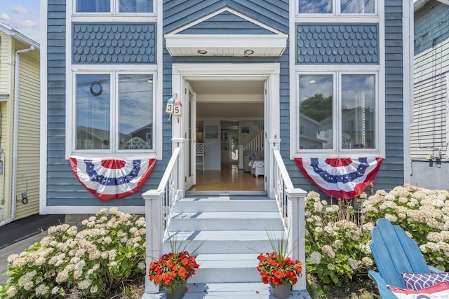 35 Lawrence Ave, Milford, CT 06460 - property entrance