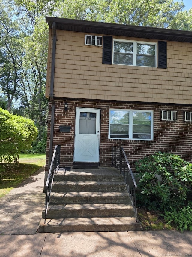 296 Green Rd Unit B, Manchester, CT 06042 - photo 1