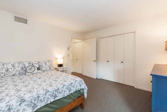 512 Heritage Vlg Unit B, Southbury, CT 06488 - bedroom featuring dark colored carpet and a closet