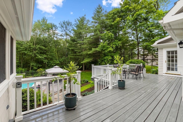 4 Brighton Ln, Simsbury, CT 06070 - deck with outdoor dining space