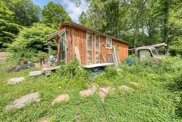 98 Hoskins Rd, Bloomfield, CT 06002