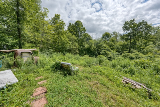 98 Hoskins Rd, Bloomfield, CT 06002