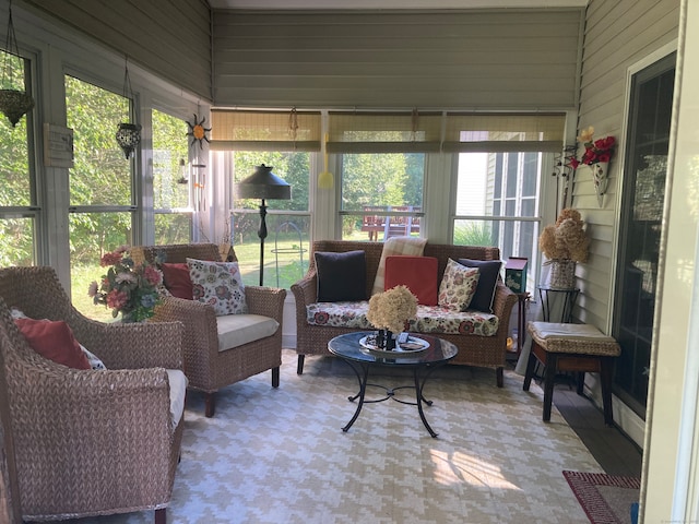 33 Wadsworth Ln Unit 33, Wallingford, CT 06492 - sunroom / solarium with an outdoor living space