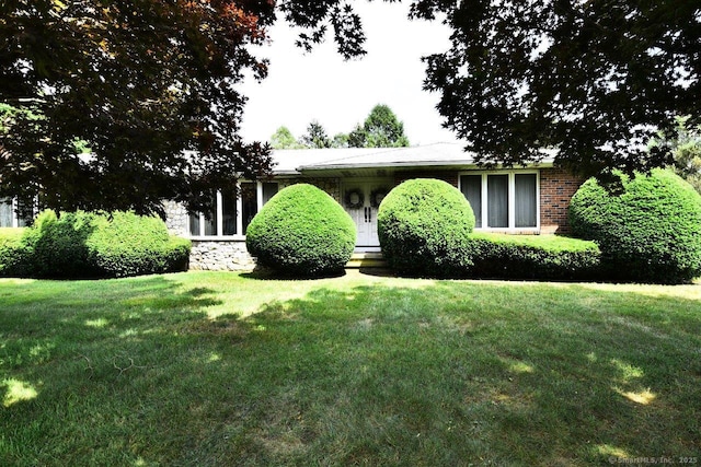 400 Williams Rd, Wallingford, CT 06492 - view of front facade with a front yard and stone siding