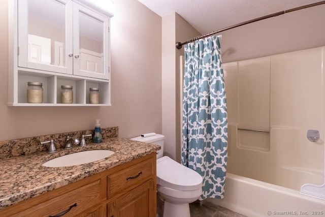 40 Orchard Brook Dr Unit 40, Wethersfield, CT 06109 - bathroom featuring vanity and shower / bathtub combination with curtain