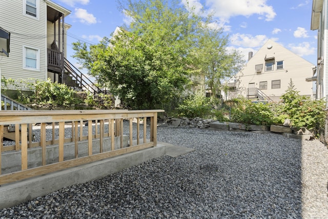 237 Helen St, Bridgeport, CT 06608 - view of yard