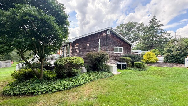 70 River Rd, Preston, CT 06365 - view of property exterior with a lawn