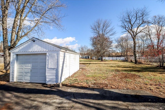 18 Greenbrier Rd, East Hartford, CT 06118 - view of detached garage