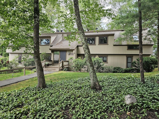29 Great Meadow Ln Unit 29, Farmington, CT 06001 - view of property featuring a front lawn