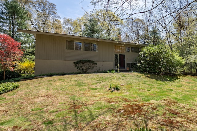 87 Pleasant Dr, Bethany, CT 06524 - split foyer home with a front yard