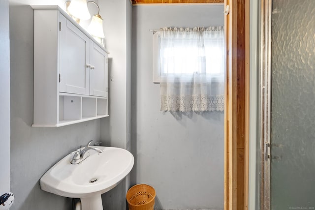 53 Wells Ave, East Hartford, CT 06108 - bathroom with a sink