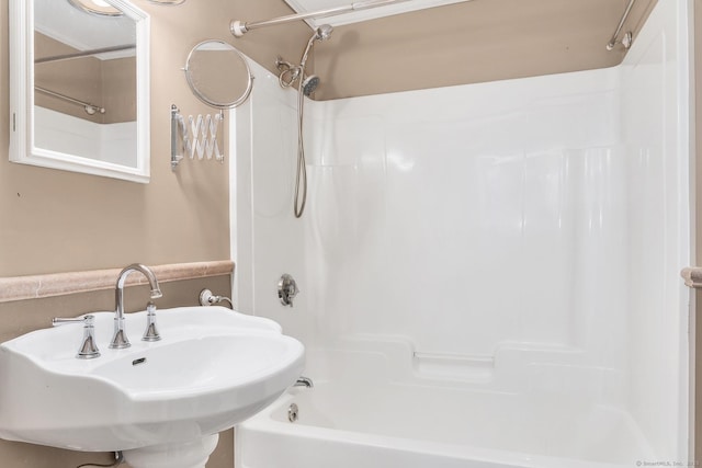 17 Walden Ave, New London, CT 06320 - full bathroom featuring a sink and bathtub / shower combination