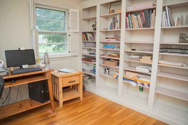 780 Ridge Rd, Hamden, CT 06517 - home office with wood finished floors
