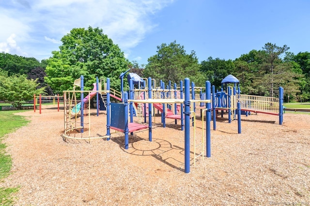 1197 Hope St Apt 7, Stamford, CT 06907 - view of community play area