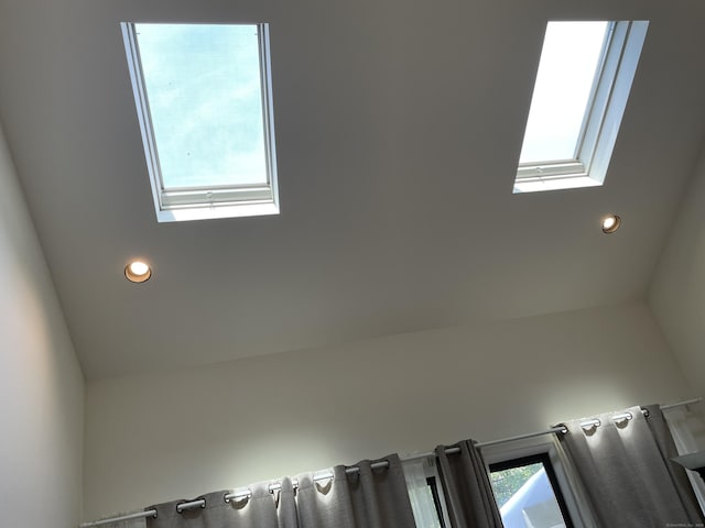 2289 Bedford St Unit A6, Stamford, CT 06905 - detailed view of a skylight and recessed lighting