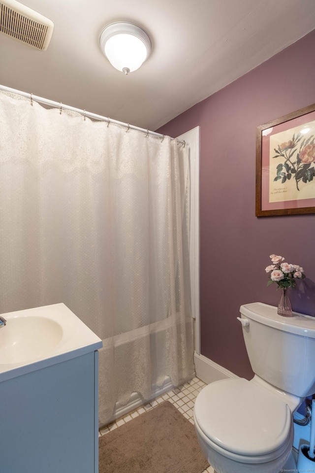 47 Silver St, Middletown, CT 06457 - bathroom with vanity and shower / bath combo