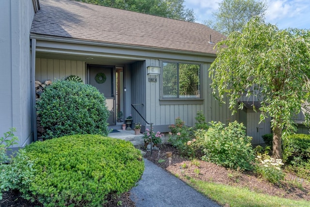 583 Heritage Vlg Unit A, Southbury, CT 06488 - entrance to property featuring a shingled roof