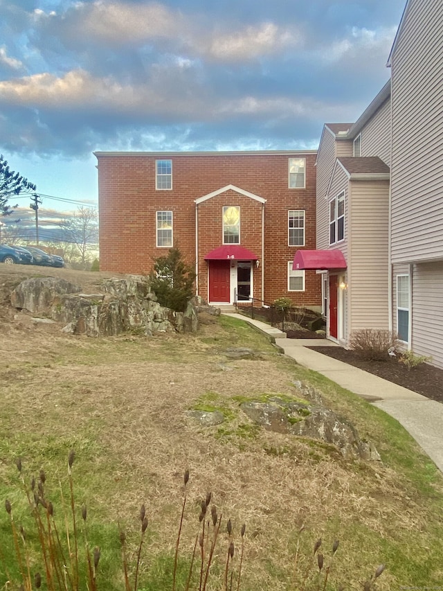 4 Heather Rdg Unit 4, Shelton, CT 06484 - view of front of house featuring brick siding