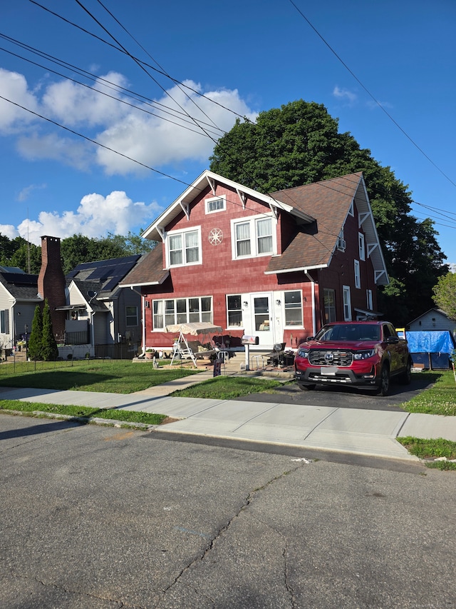 51 Morgan St, New London, CT 06320 - view of front facade featuring a front yard