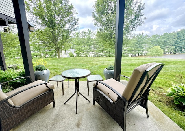 6005 Hancock Dr Unit 6005, Danbury, CT 06811 - view of patio