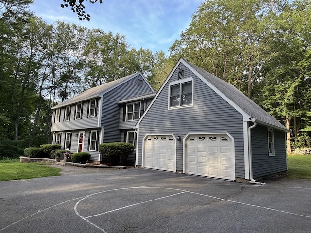 11 Obed Hts, Old Saybrook, CT 06475 - colonial-style house featuring driveway