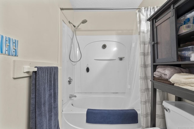 190 Main St, Plainfield, CT 06354 - bathroom with shower / bath combination with curtain and toilet