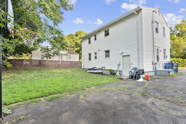 81 W Easton St, Hamden, CT 06514 - rear view of house