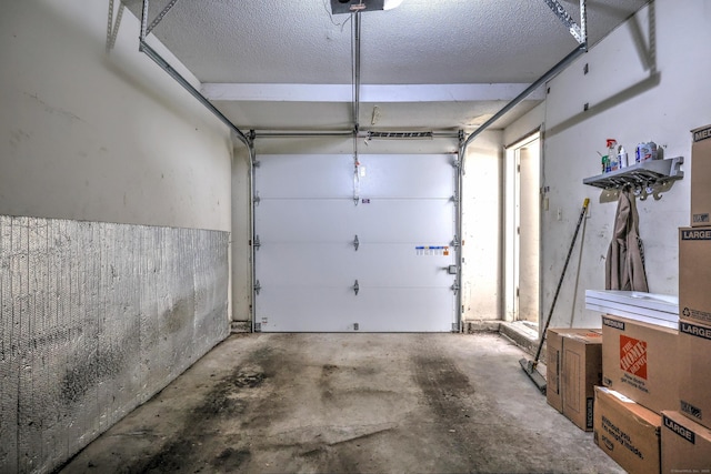685 Quinnipiac Ave Unit 685, New Haven, CT 06513 - garage featuring a garage door opener