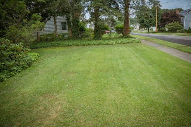 65 Willard St, Hamden, CT 06518 - view of yard