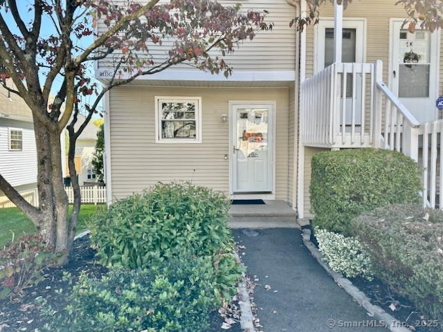 2390 State St Apt 7J, Hamden, CT 06517 - doorway to property