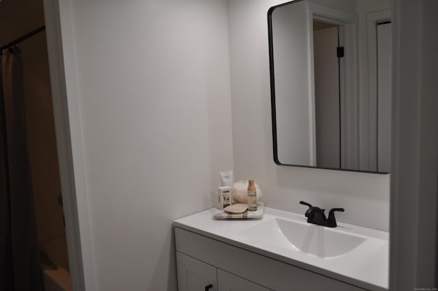 25 Heritage Dr Unit 25, Avon, CT 06001 - bathroom with vanity, a shower with shower curtain, and a bath
