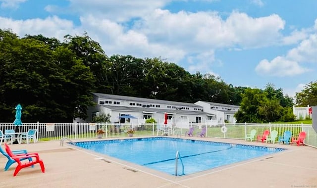 50 E Hill Rd Apt 2H, Canton, CT 06019 - community pool with a patio