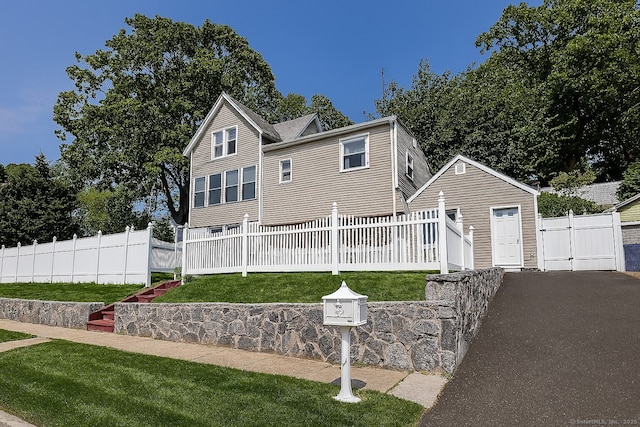 90 2nd St, Fairfield, CT 06825 - photo 1