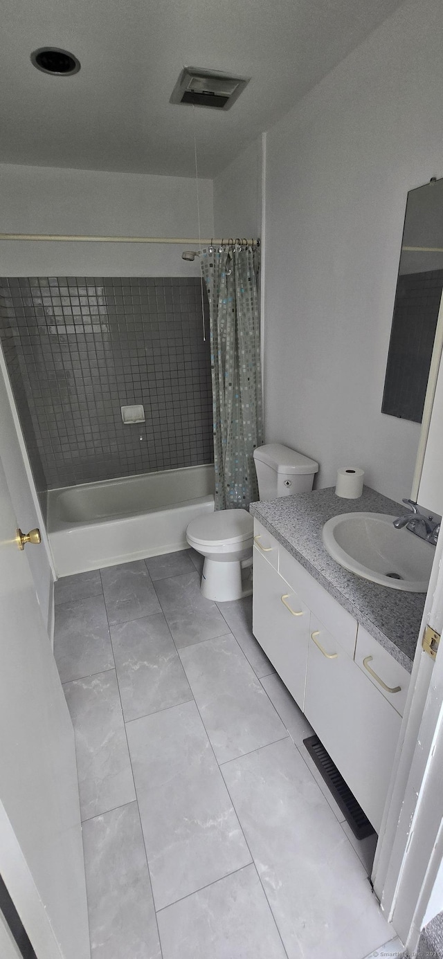 100 Mildred Ave, Waterbury, CT 06708 - full bath featuring vanity and shower / bathtub combination with curtain