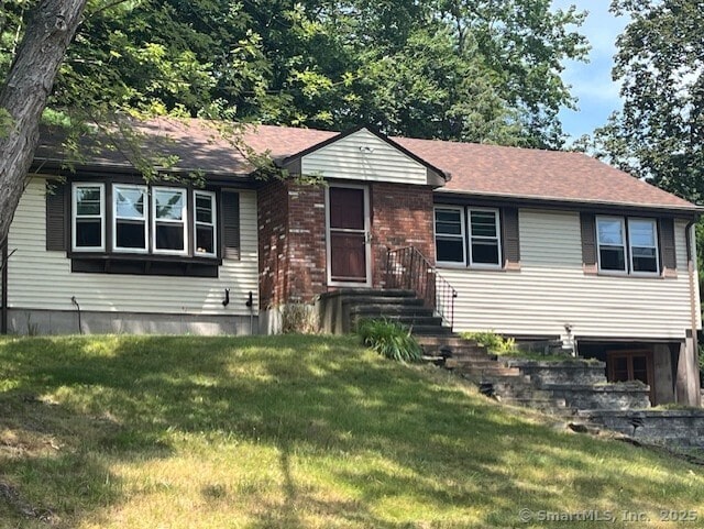 3 Sage Ln, East Granby, CT 06026