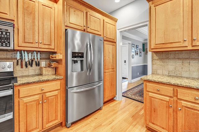 24 Windflower Ln, Shelton, CT 06484 - kitchen featuring stainless steel appliances, decorative backsplash, ornamental molding, light wood finished floors, and recessed lighting