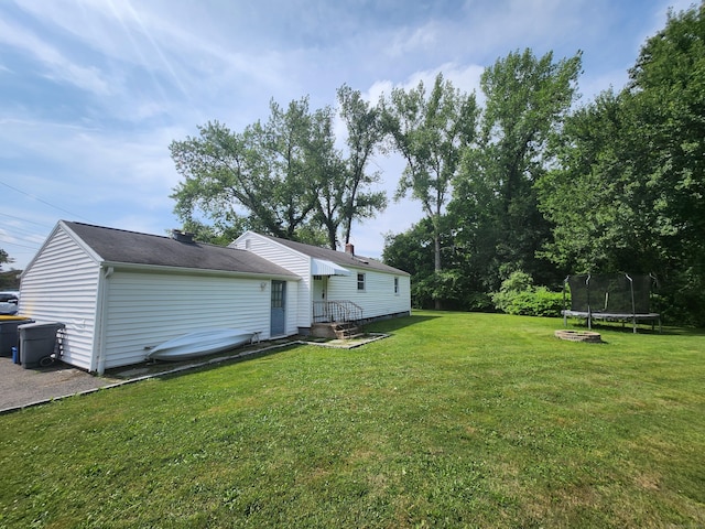 5 Cascio Rd, Ansonia, CT 06401 - view of grassy yard featuring a trampoline